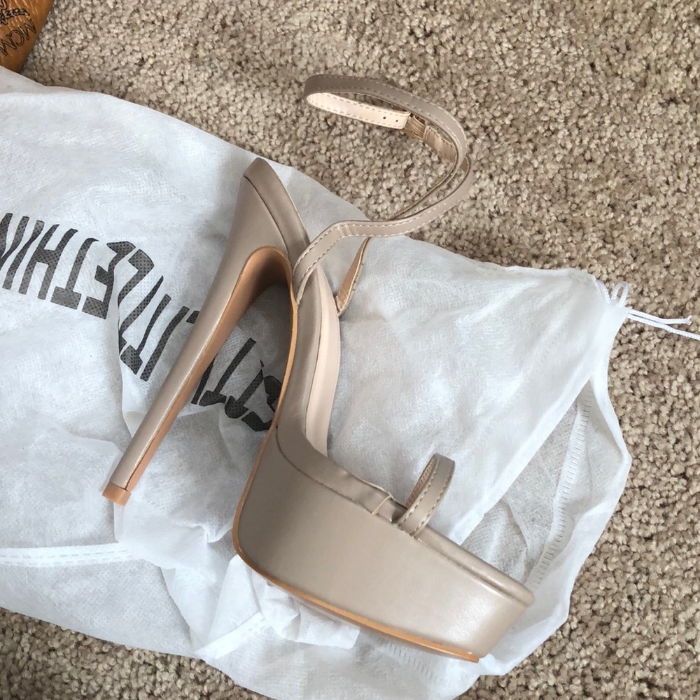 Nude ankle strap platform heels NIB